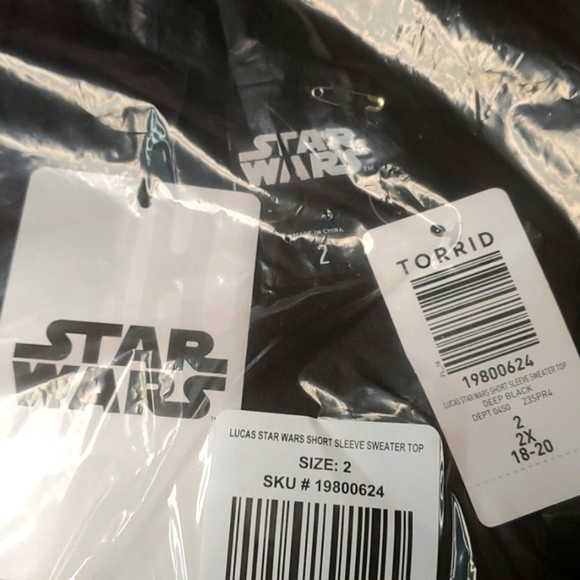 ❤️NWT VINTAGE TORRID SWEATER STAR WARS LOGO LUKE LEIA SHORT SLEEVES EMBROIDERED - Picture 9 of 16